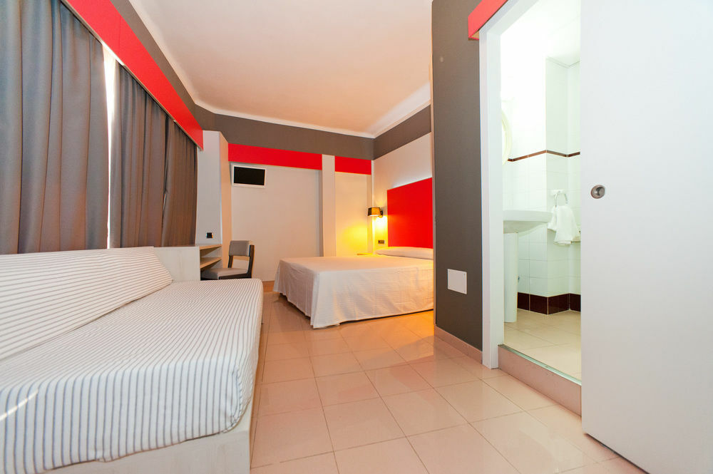 The Red Hotel By Ibiza Feeling - Adults Only Sant Antoni de Portmany Exterior foto