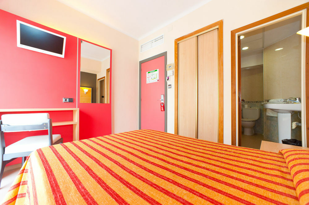 The Red Hotel By Ibiza Feeling - Adults Only Sant Antoni de Portmany Exterior foto