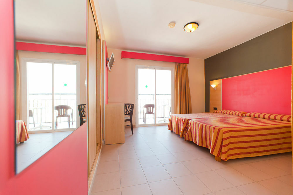 The Red Hotel By Ibiza Feeling - Adults Only Sant Antoni de Portmany Exterior foto